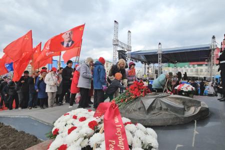 Коммунисты Якутии отметили День Великой Победы