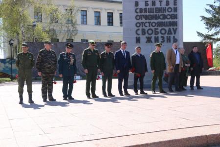 Коммунисты Тюмени посетили "День призывника"