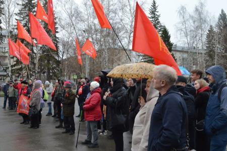 Алтайский край. Коммунисты в городах и районах провели торжественные акции в честь Первомая