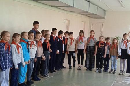Массовыми детскими мероприятиями отметили День пионерии в Амурской области