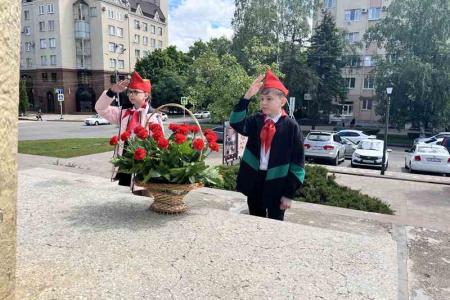 День пионерии на Ставрополье. В пионеры принято около 300 ребят