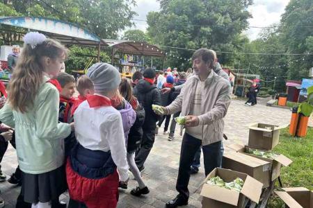 День пионерии на Ставрополье. В пионеры принято около 300 ребят