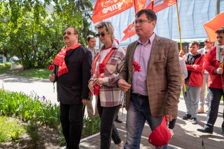 Курск. Революционное учение придаёт силы и уверенность в борьбе!