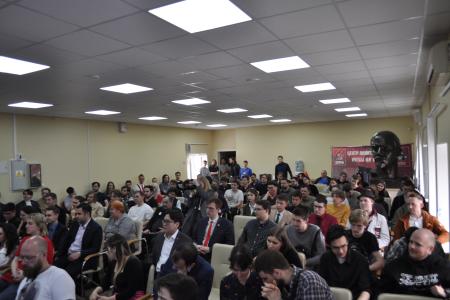 Санкт-Петербург: Молодые коммунисты организовали антифашистский круглый стол