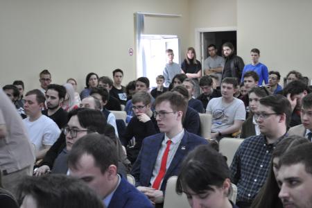 Санкт-Петербург: Молодые коммунисты организовали антифашистский круглый стол