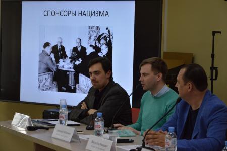 Санкт-Петербург: Молодые коммунисты организовали антифашистский круглый стол