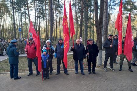 Коммунисты Ленинградской области серией мероприятий в десятках населенных пунктов региона отметили 79-ю годовщину Победы советского народа в Великой Отечественной войне