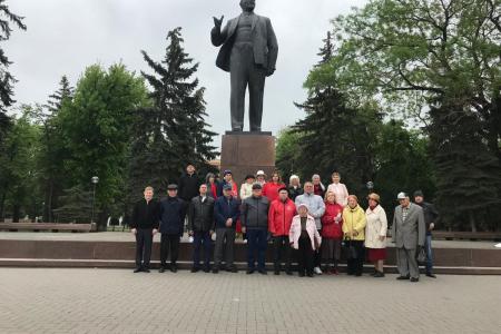 В столице Карачаево-Черкесии памятник Ленину заколачивают в ящик к 9 мая