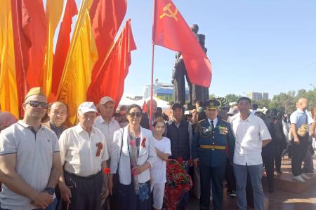 Компартии, входящие в СКП-КПСС, достойно отметили День Победы