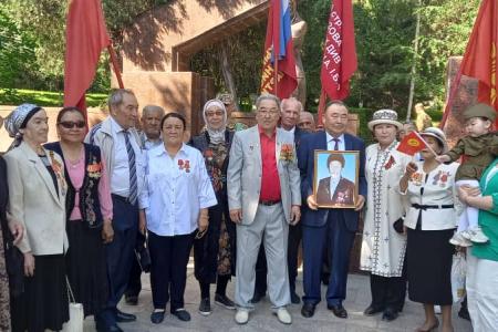 Компартии, входящие в СКП-КПСС, достойно отметили День Победы