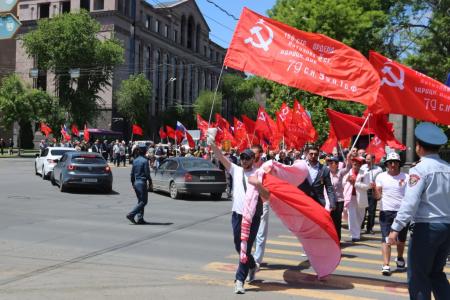 Компартии, входящие в СКП-КПСС, достойно отметили День Победы