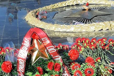 Компартии, входящие в СКП-КПСС, достойно отметили День Победы
