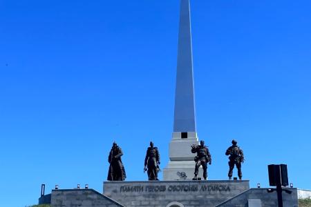 ЛНР. Казбек Тайсаев принял участие в концерте, посвященном 100-летию со дня рождения героев-молодогвардейцев