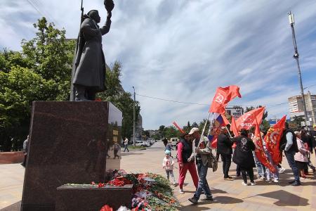 Красное Знамя на улицах донской столицы: в Ростове-на-Дону отметили День Победы