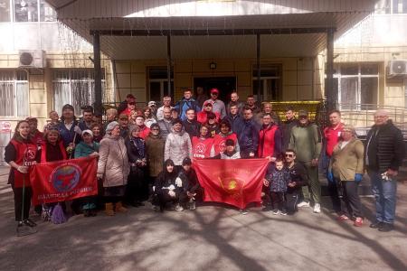 Тюменские коммунисты в преддверии Первомая провели Ленинский субботник