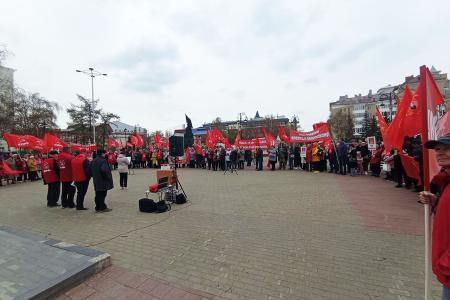 Красный Первомай собрал сотни трудящихся в центре Тюмени