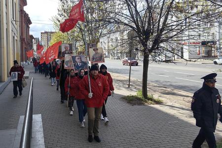 Коммунисты, представители блока левых сил, комсомольцы и сторонники КПРФ приняли участие в праздновании Дня Победы в Иванове