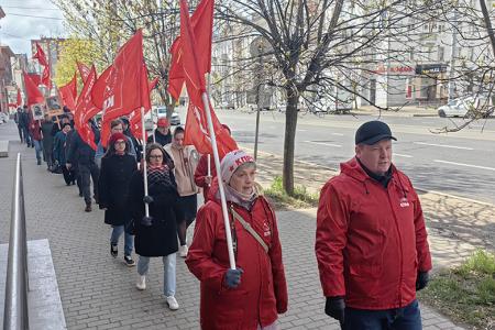 Коммунисты, представители блока левых сил, комсомольцы и сторонники КПРФ приняли участие в праздновании Дня Победы в Иванове