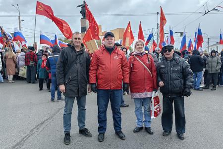 Коммунисты, представители блока левых сил, комсомольцы и сторонники КПРФ приняли участие в праздновании Дня Победы в Иванове