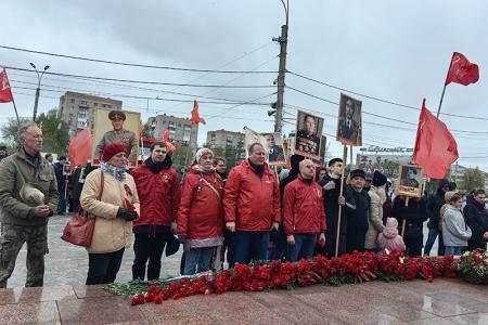 Коммунисты, представители блока левых сил, комсомольцы и сторонники КПРФ приняли участие в праздновании Дня Победы в Иванове