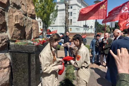 Коммунисты и Комсомольцы ДНР провели автопробег в честь Дня Победы
