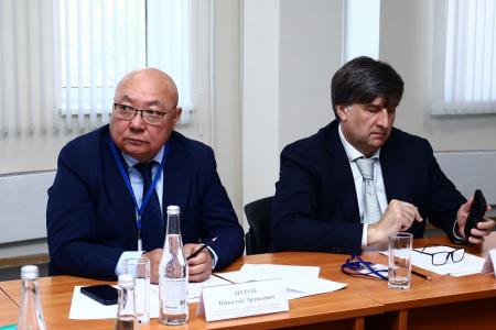 Глава фракции КРО КПРФ в парламенте Калмыкии Николай Нуров принял участие в работе конференции Южно-Российской Парламентской Ассоциации