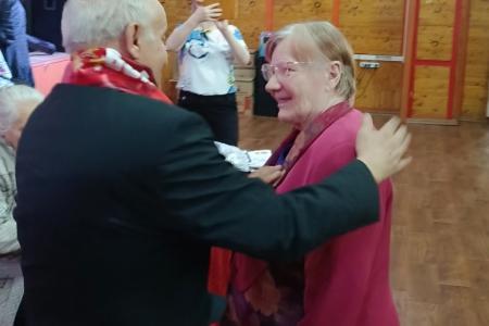 Забайкальские коммунисты наградили детей войны Ясногорска Оловяннинского района в преддверии 9 Мая