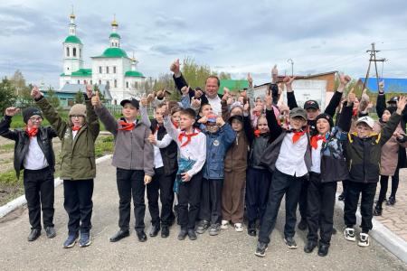 Омская область. В Таре появилась пионерская аллея