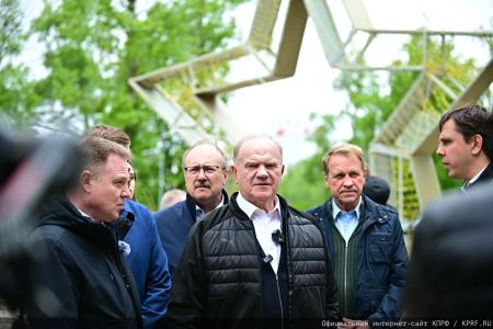 Председатель ЦК КПРФ Геннадий Зюганов прибыл в город Орел