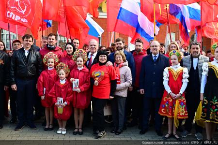 Председатель ЦК КПРФ Геннадий Зюганов прибыл в город Орел