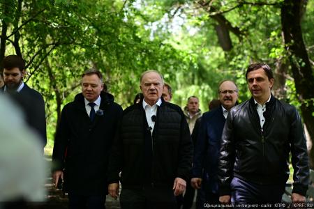 Председатель ЦК КПРФ Геннадий Зюганов прибыл в город Орел