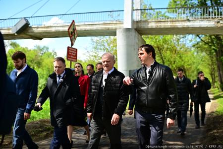 Председатель ЦК КПРФ Геннадий Зюганов прибыл в город Орел
