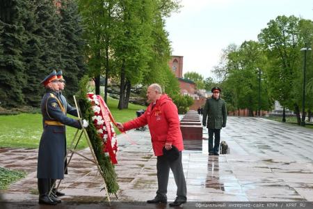 Фашизм не пройдет!