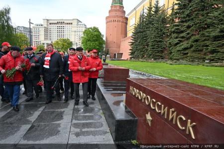 Фашизм не пройдет!