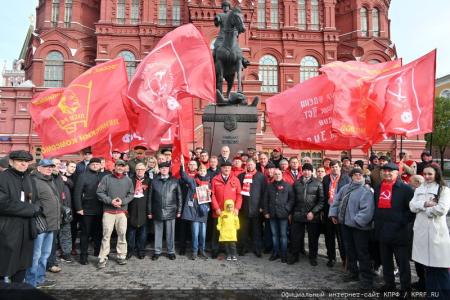 Фашизм не пройдет!