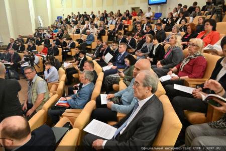 Фракция КПРФ в Госдуме презентует проект нового Трудового кодекса