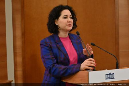 Фракция КПРФ в Госдуме презентует проект нового Трудового кодекса