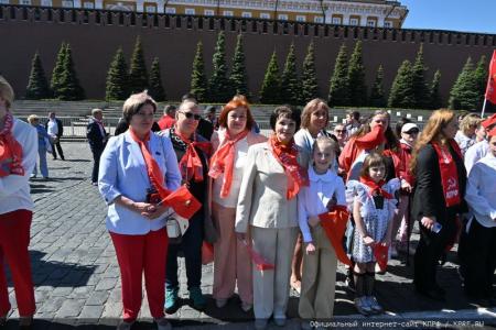 У красного галстука – цвет Победы!