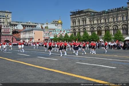 У красного галстука – цвет Победы!