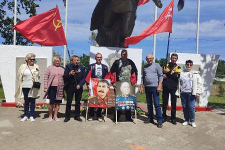 В Херсонской области почтили память воинов, погибших в Великой Отечественной войне