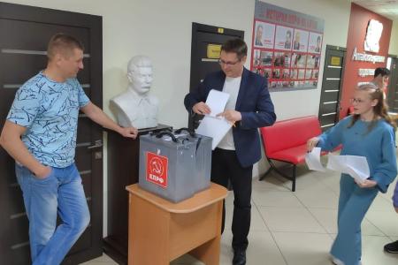Алтайский край. Барнаульскую городскую организацию КПРФ возглавил самый молодой депутат Законодательного Собрания