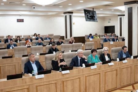 Депутаты КПРФ в Екатеринбургской городской Думе обсудили вопросы организации летнего отдыха и оздоровления детей