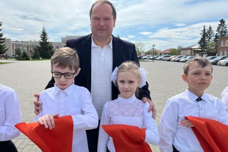Омская область. В Таре появилась пионерская аллея