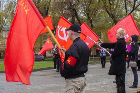 Алтайский край. Коммунисты в городах и районах провели торжественные акции в честь Первомая