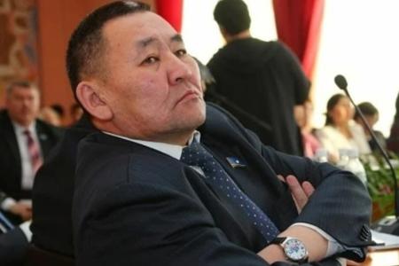 Якутия. Петр Аммосов предложил перевести паромы в госсобственность и уволить гендиректора ЛОРПа