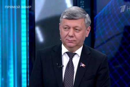 Дмитрий Новиков на Первом канале: “Коммунистическая идеология отражает мнение народного большинства, а народ никому не удаётся фашизировать до конца”