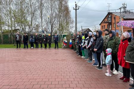 Коммунисты Тюмени приняли участие в организации марш-броска «Зеленый десант», посвященный празднованию Победы в Великой Отечественной войне