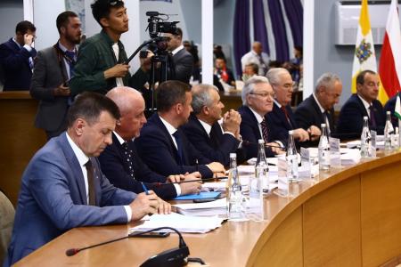 Глава фракции КРО КПРФ в парламенте Калмыкии Николай Нуров принял участие в работе конференции Южно-Российской Парламентской Ассоциации