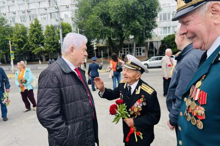 Компартии, входящие в СКП-КПСС, достойно отметили День Победы