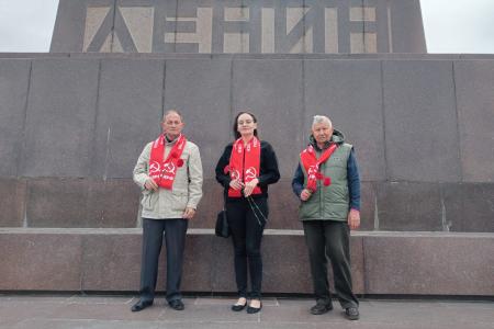Сталинградские коммунисты отметили День солидарности трудящихся на улицах города вместе с избирателями